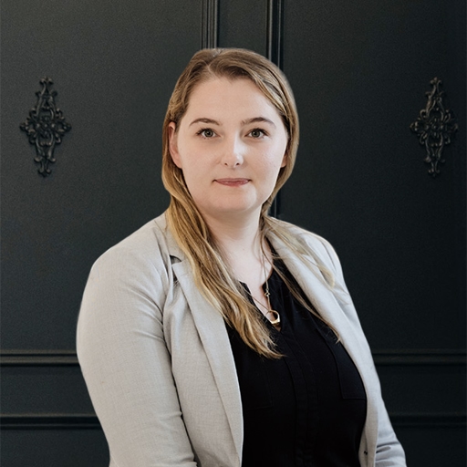 Natascha Coverdale, J.D., BA (Hons) Photo