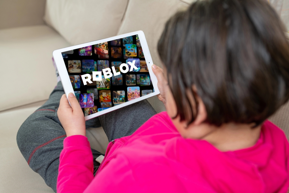 Girl playing Roblox